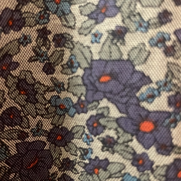 Floral button down - Picture 3 of 3